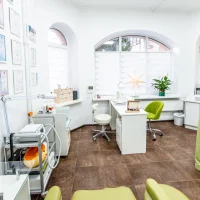 студия маникюра и педикюра larinelle изображение 19
